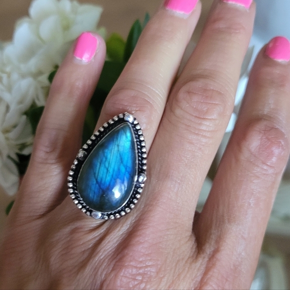 Larimar Inc Jewelry - 💙Blue Flash Labradorite Sterling Silver Ring